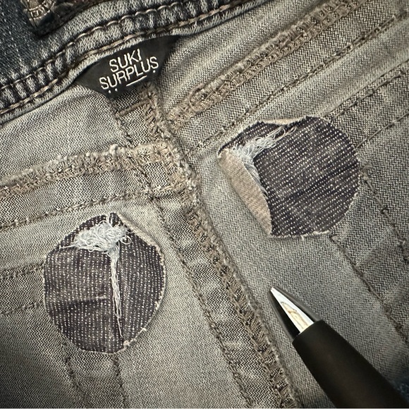 Silver Jeans Capris Womens 30 Blue Suki Surplus Capri Whiskered Heavy Stitching - Picture 6 of 11